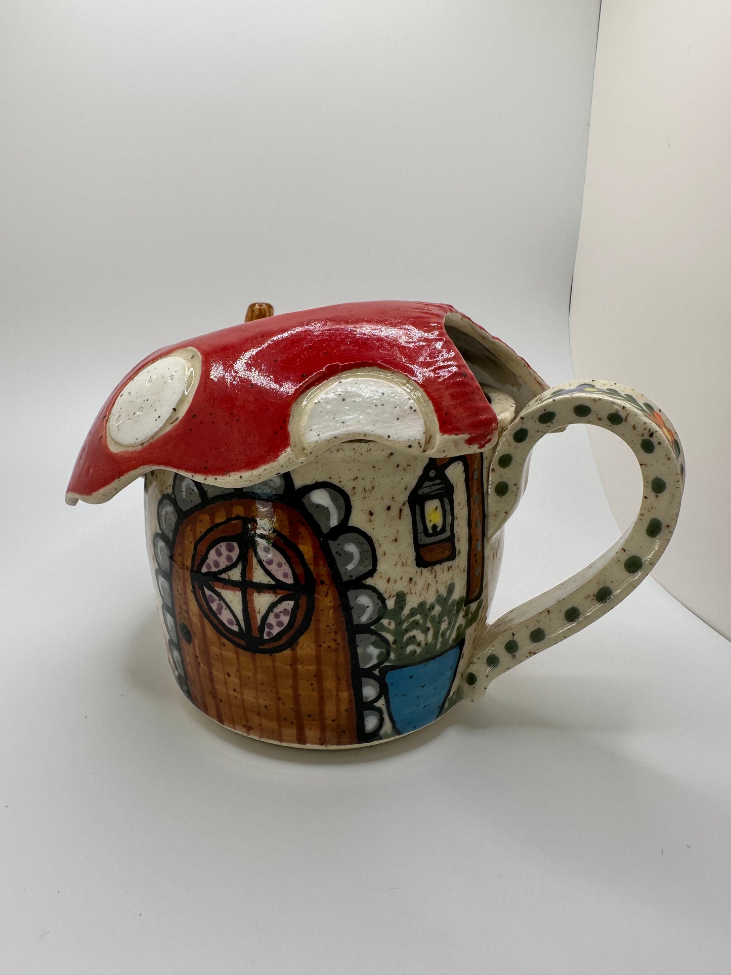 Little Mushroom House Mug with Lid 2