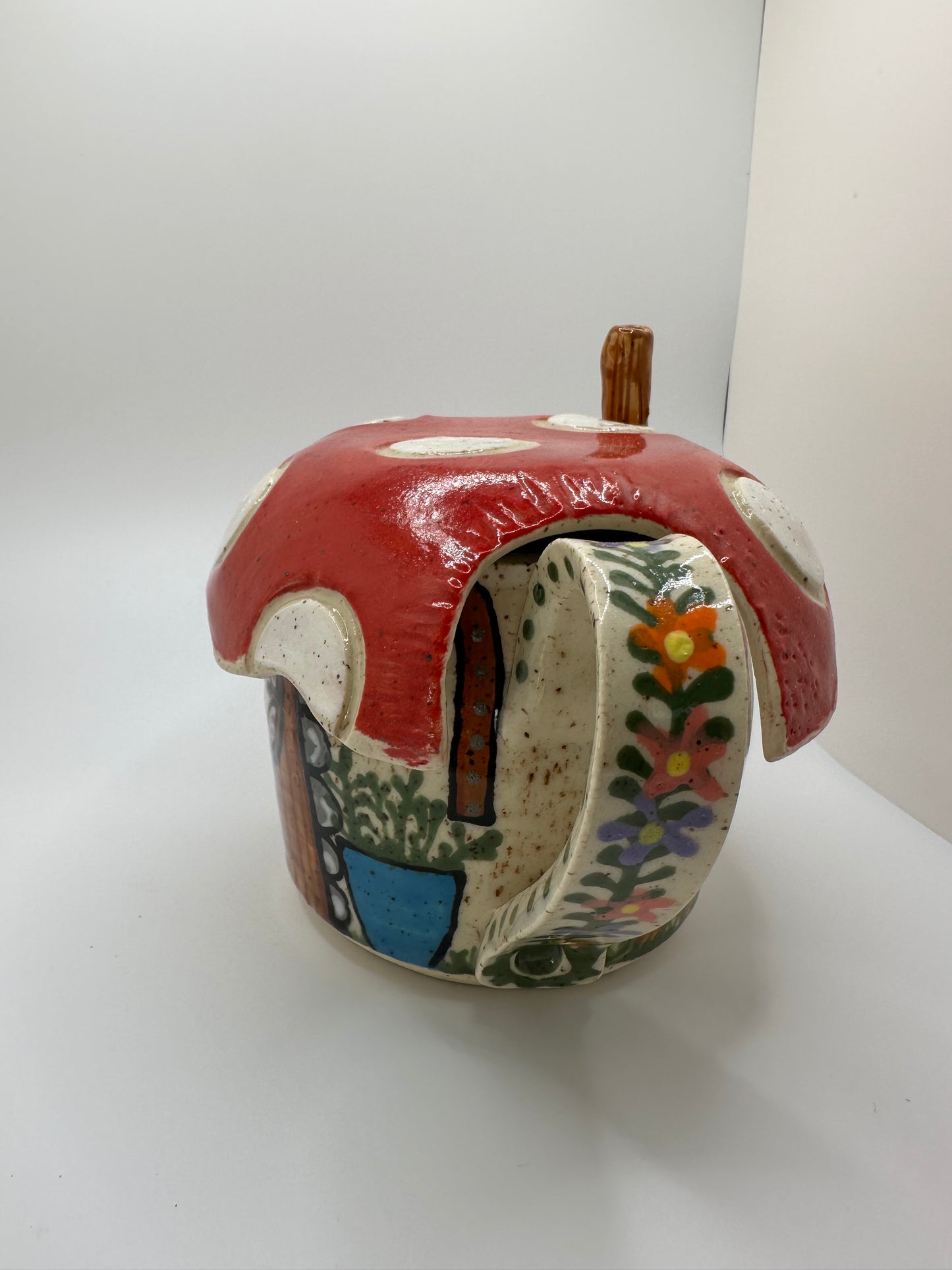 Little Mushroom House Mug with Lid 2