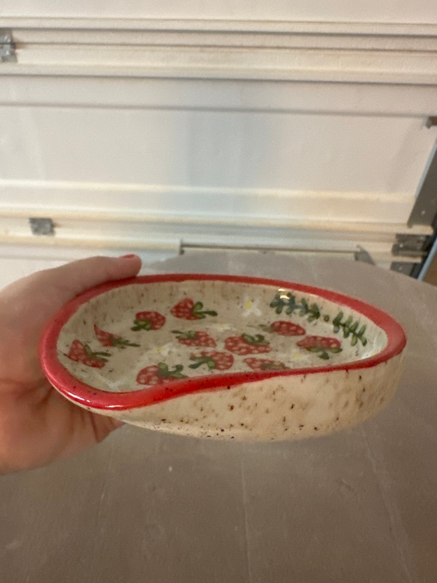 Red Rim Strawberry Spoon Rest